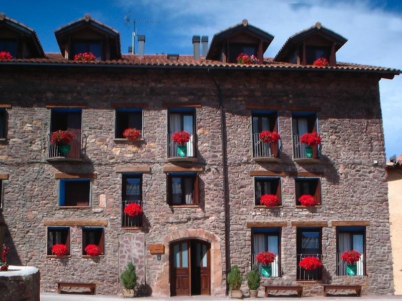Apartamentos Turisticos Batlle Laspaúles 외부 사진